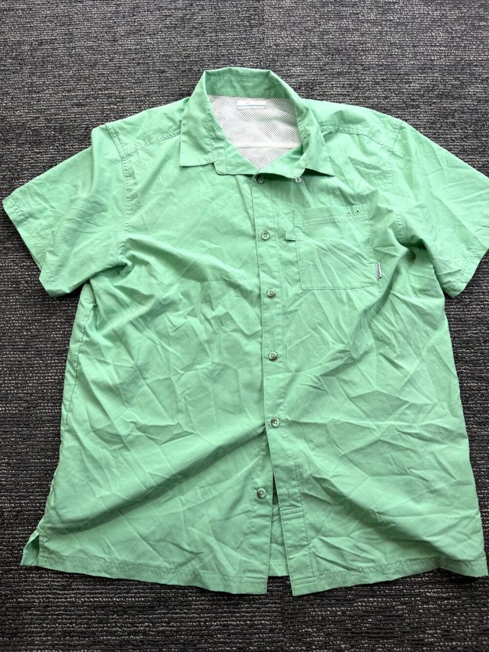 Columbia PFG Mens L Green Short Sleeve Button Up Fishing Shirt Vented